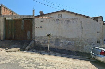 Vende-se Casa - Bairro Pitangueiras