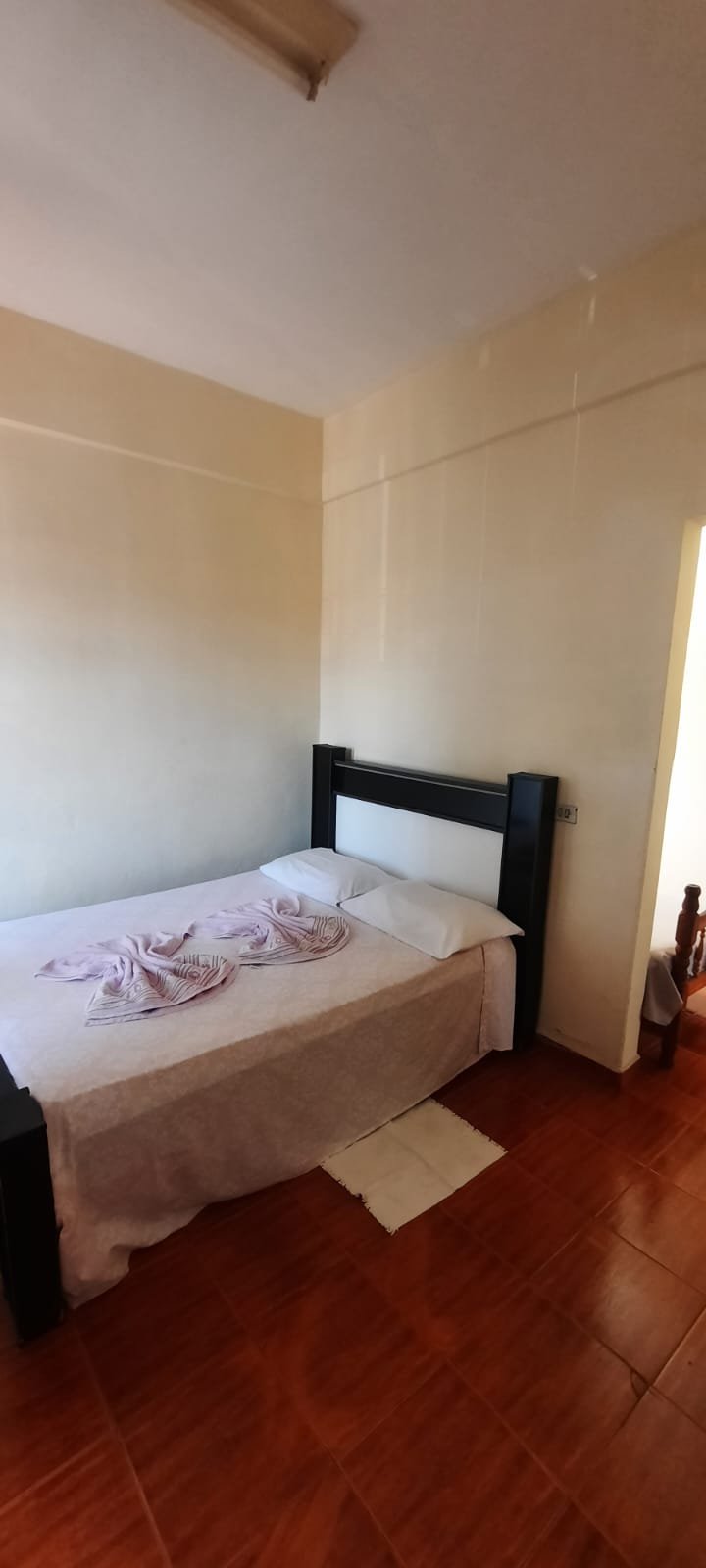 VENDE-SE PRÉDIO