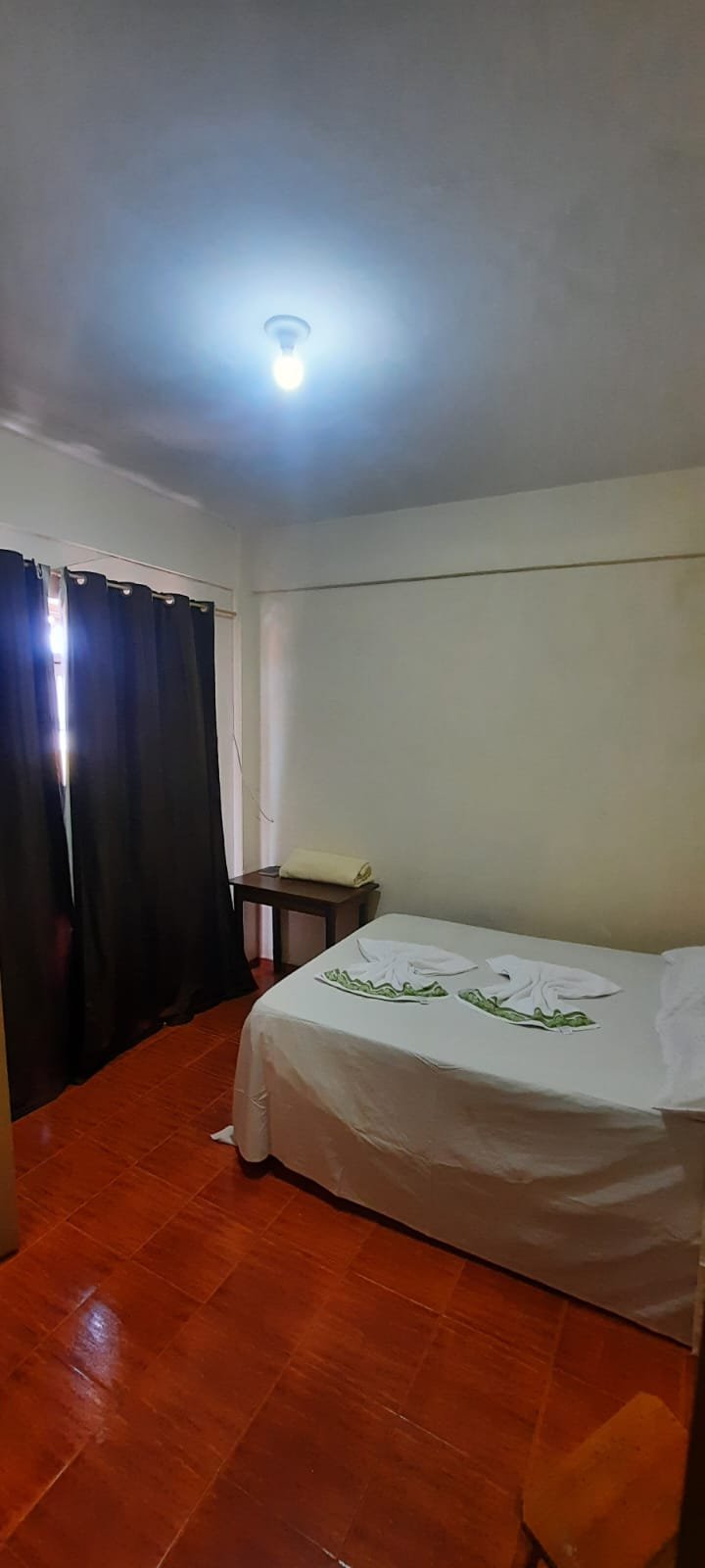 VENDE-SE PRÉDIO
