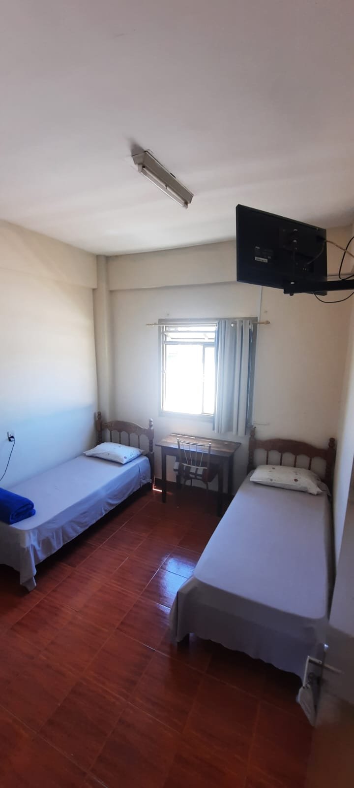 VENDE-SE PRÉDIO