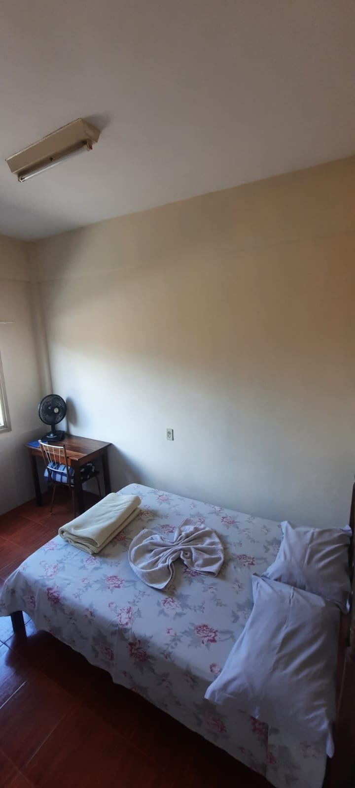 VENDE-SE PRÉDIO