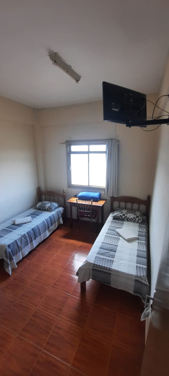 VENDE-SE PRÉDIO