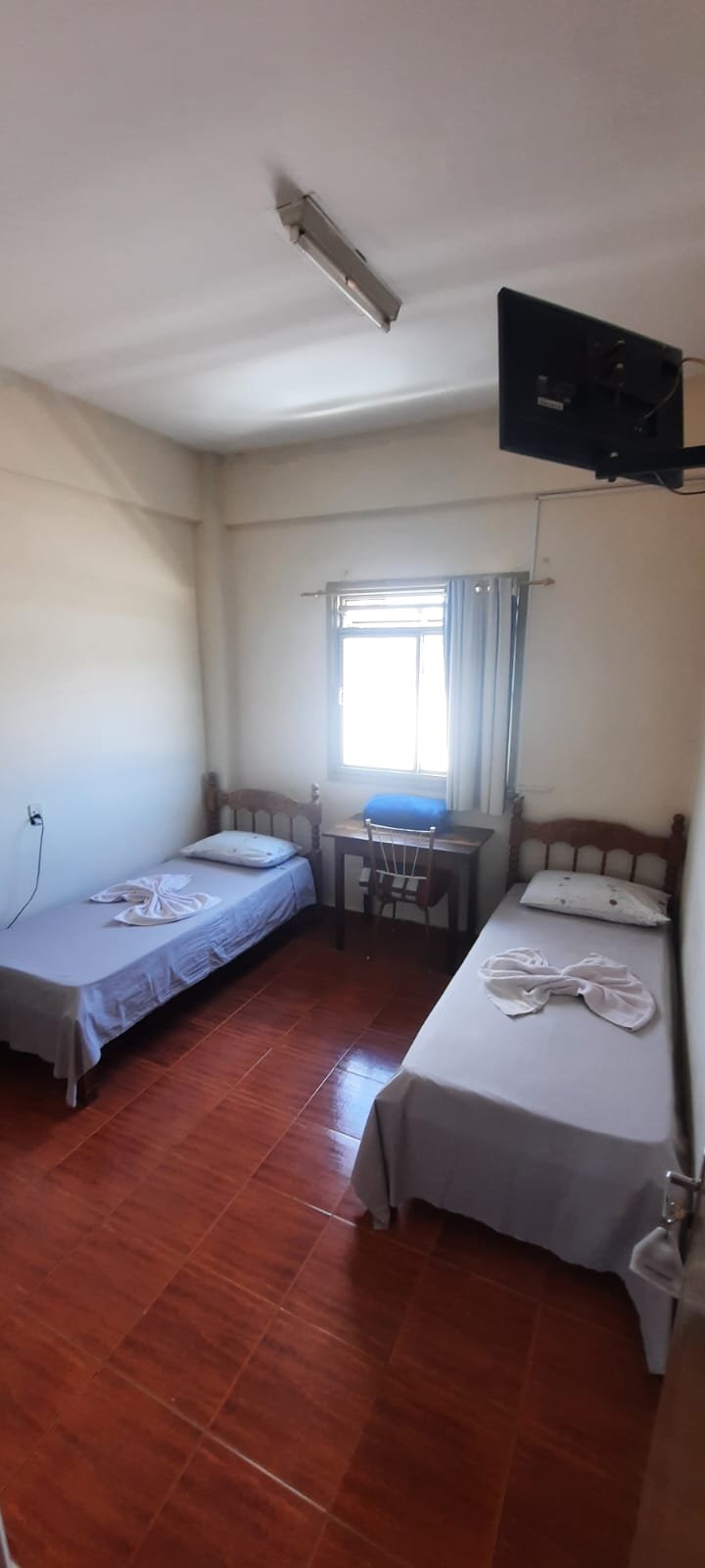 VENDE-SE PRÉDIO