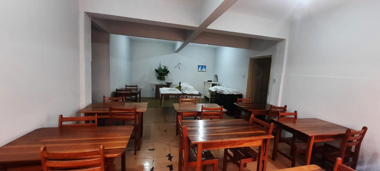 VENDE-SE PRÉDIO